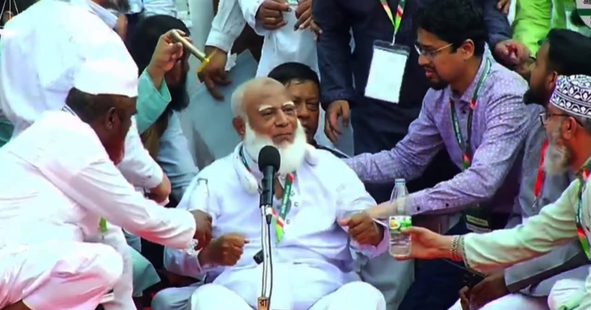 জামায়াত আমির অসুস্থ, বক্তব্যের মাঝেই দুইবার মঞ্চে পড়ে যান