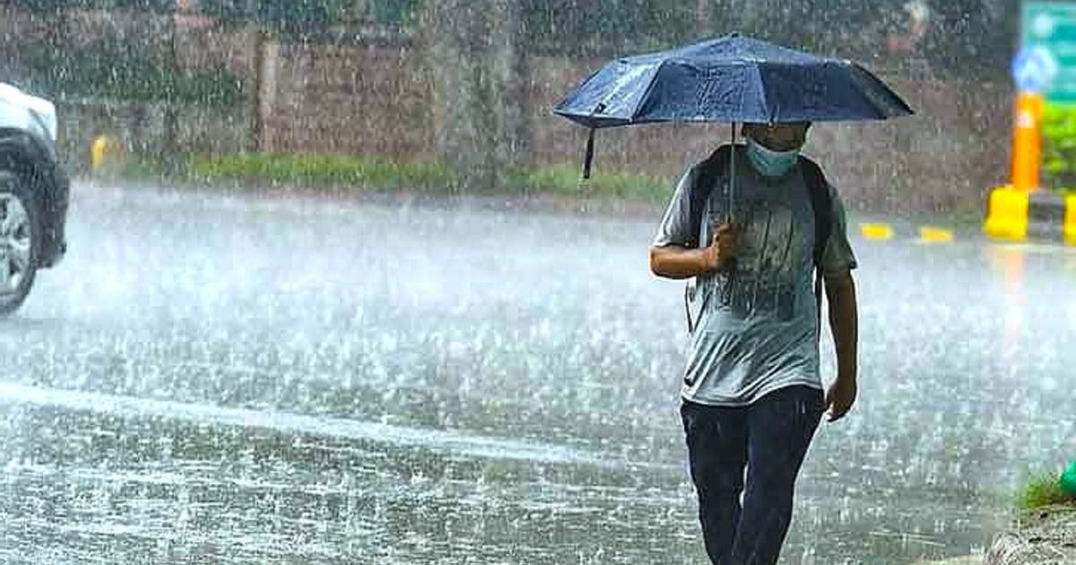 ঢাকায় বৃষ্টি নিয়ে আবহাওয়া অফিসের বার্তা, বজ্রসহ ঝড়ের আভাস