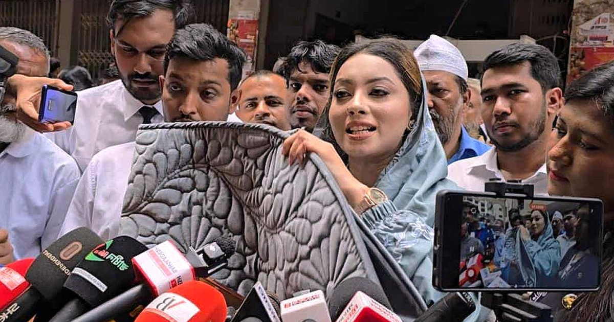 মডেল মেঘনা আলমের ল্যাপটপ ও মোবাইল তদন্তে আদালতের নির্দেশ