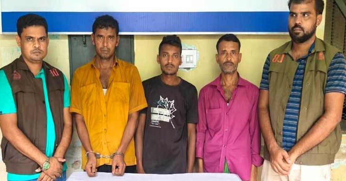ডিবি পুলিশের অভিযানে বগুড়ায় ৫৭৭ বস্তা চাল উদ্ধার