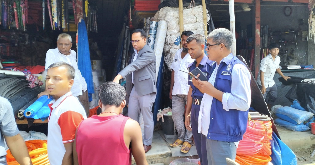 মধুপুরে নাগরিক দুর্ভোগ কমাতে ও ফুটপাত দখল রোধে প্রশাসনের কঠোর পদক্ষেপ