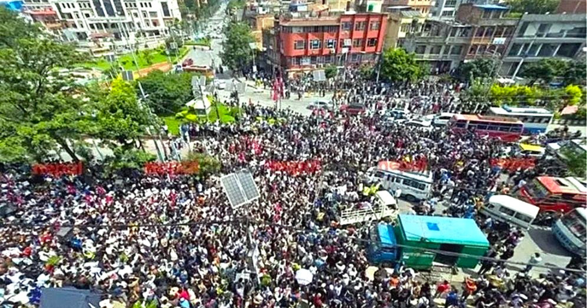 নেপালে সেনাবাহিনীর হাতে সার্বিক নিরাপত্তা নিয়ন্ত্রণ