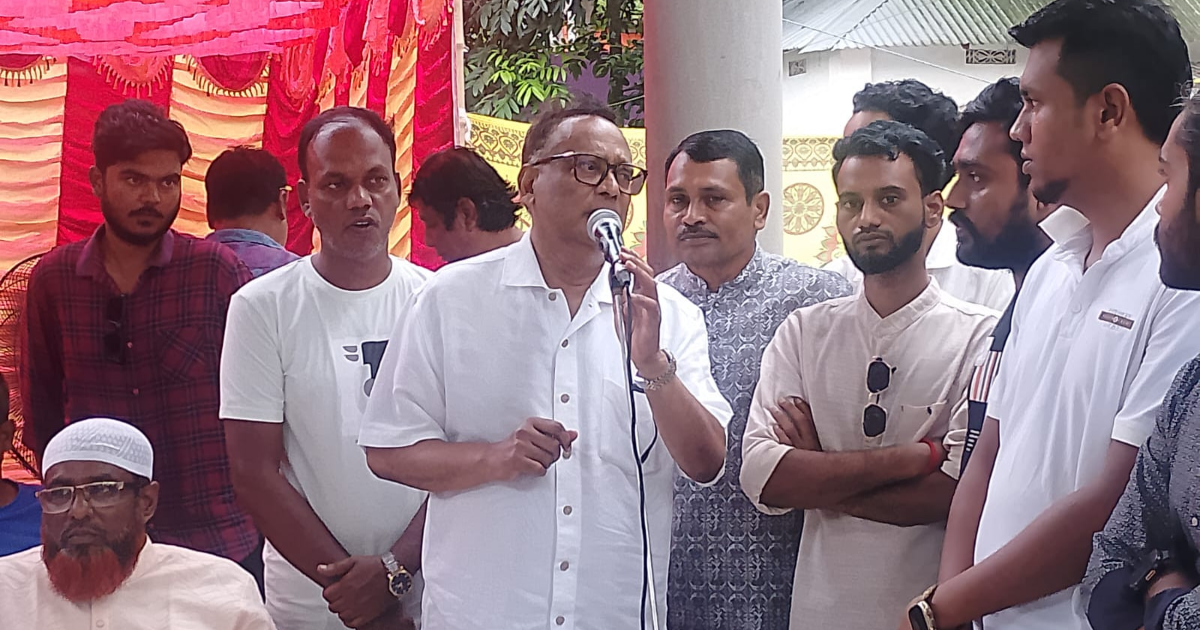 দেশের নাগরিক হিসেবে নির্ভয়ে পুজা অর্চনা করবেন