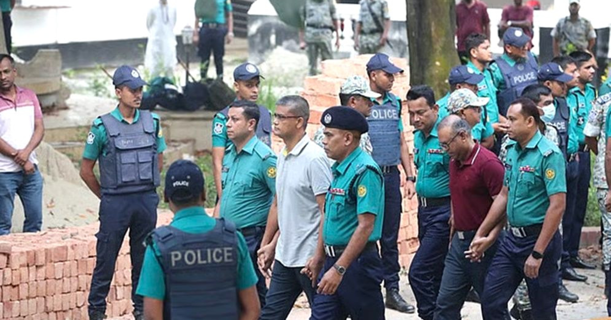 ১৫ সেনা কর্মকর্তাকে কারাগারে পাঠানোর নির্দেশ