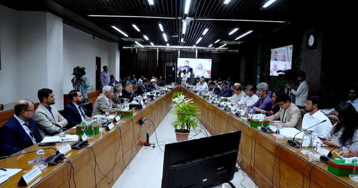 ইসির আচরণবিধির অসংগতি নিয়ে প্রশ্ন শিশির মনিরের