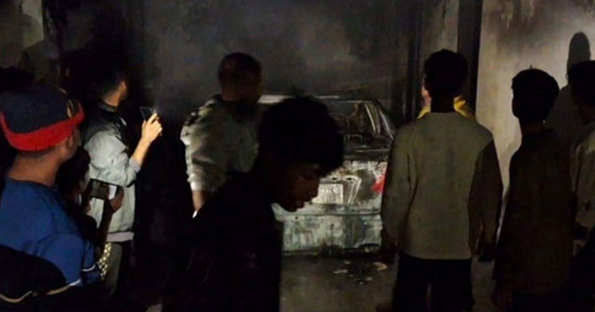 চট্টগ্রামে জাতীয় পার্টির সাবেক এমপি আনিসুল ইসলামের বাড়িতে আগুন