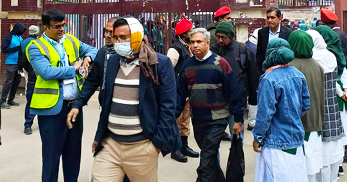 কড়া নিরাপত্তায় জকসু নির্বাচনের ভোটগ্রহণ শুরু