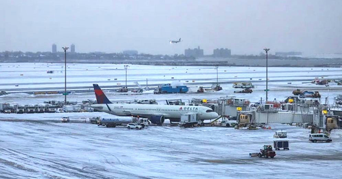 ভারি তুষারপাতে ইউরোপজুড়ে বিপর্যয়, নিহত ৬