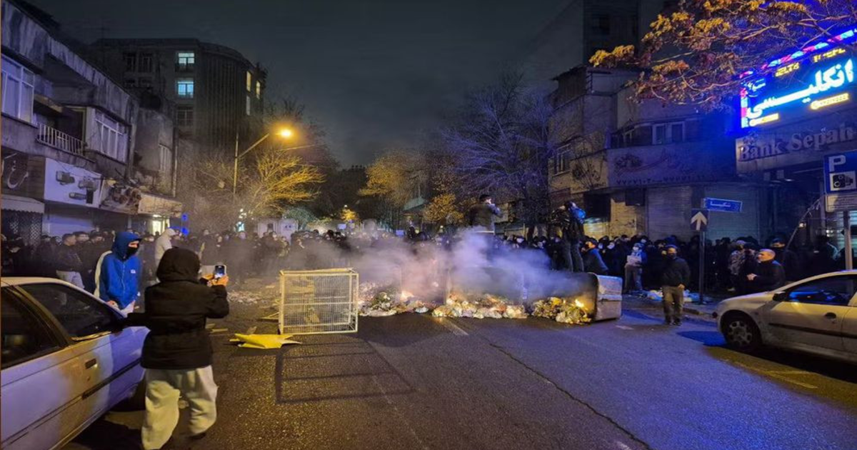 ইরানে বিক্ষোভকারীদের ‘আল্লাহর শত্রু’ ঘোষণা, মৃত্যুদণ্ডের ঘোষণা সরকারের