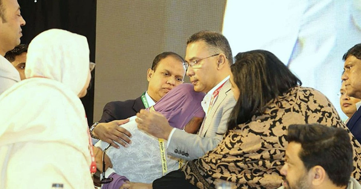 গুমের শিকার পরিবারের কষ্ট শুনে কাঁদলেন বিএনপি চেয়ারম্যান