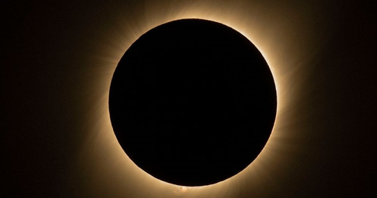 শতাব্দীর দীর্ঘতম সূর্যগ্রহণ কবে, দিনে নামবে রাত