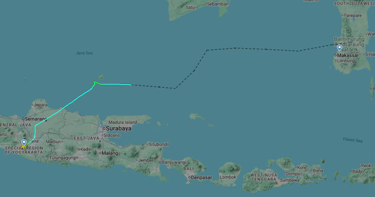 ইন্দোনেশিয়ায় পাহাড়ি এলাকায় ১১ আরোহীসহ বিমান নিখোঁজ