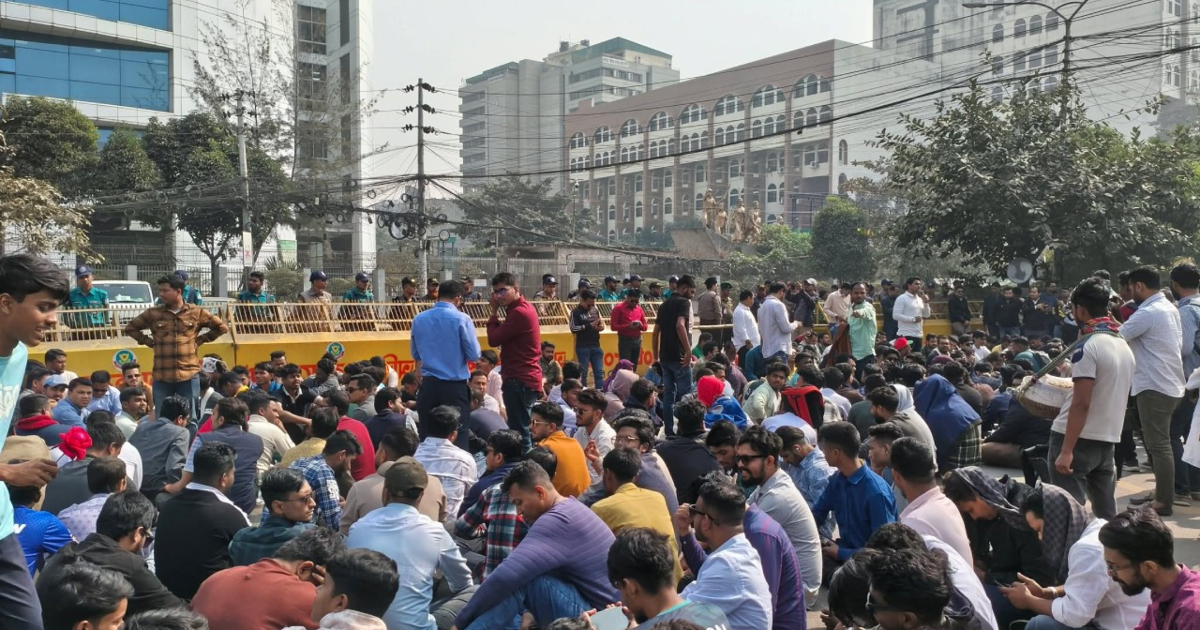 ইসির সামনে ছাত্রদলের দ্বিতীয় দিনের অবস্থান কর্মসূচি শুরু