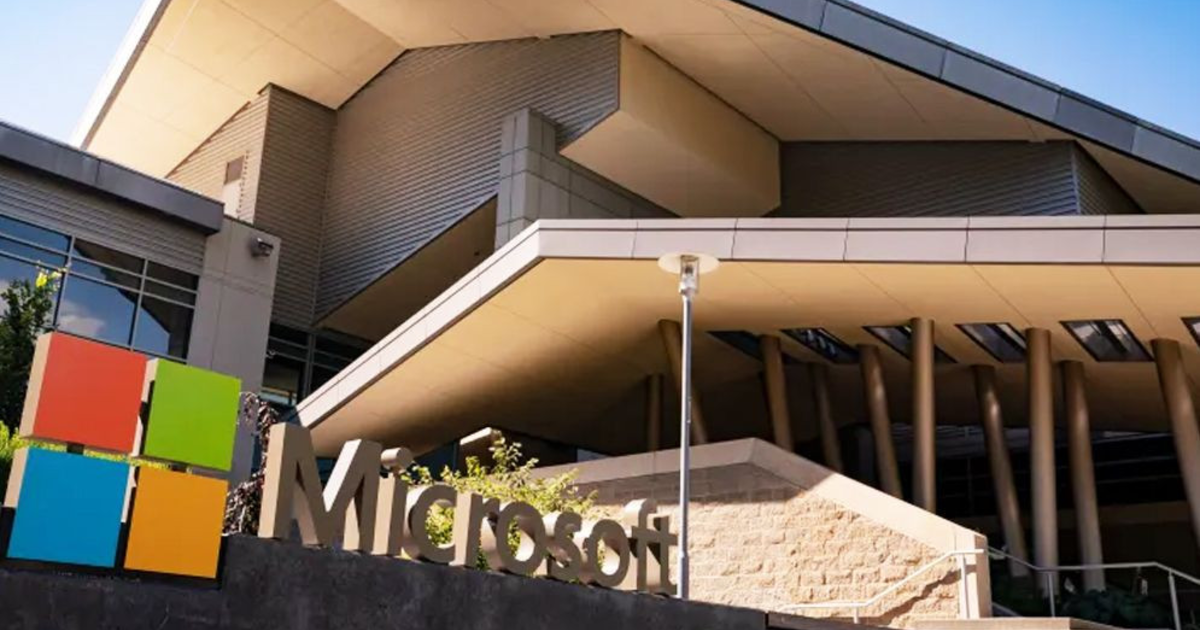 মাইক্রোসফট বন্ধ করল লাইব্রেরি ও সংবাদ সাবস্ক্রিপশন, এআই শেখায় জোর