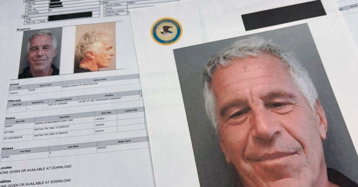 এপস্টেইন নথি বিতর্কে ডিওজে, ওয়েবসাইট থেকে সরাল হাজারো ফাইল