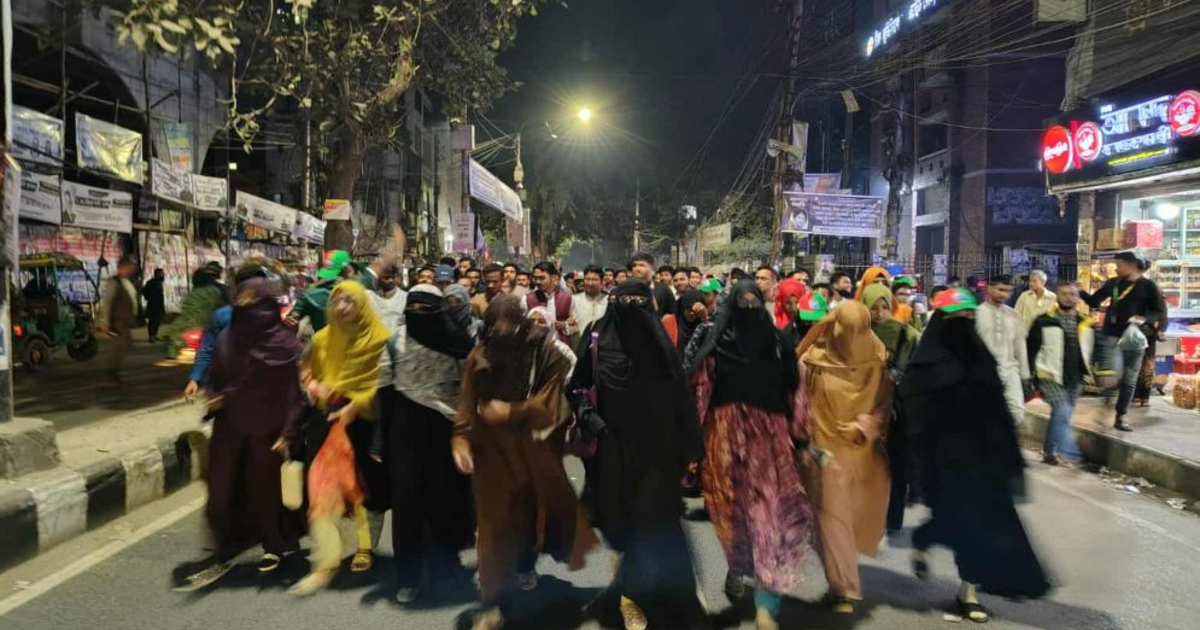 ইনকিলাব মঞ্চে পুলিশি হামলার প্রতিবাদে জকসুর বিক্ষোভ