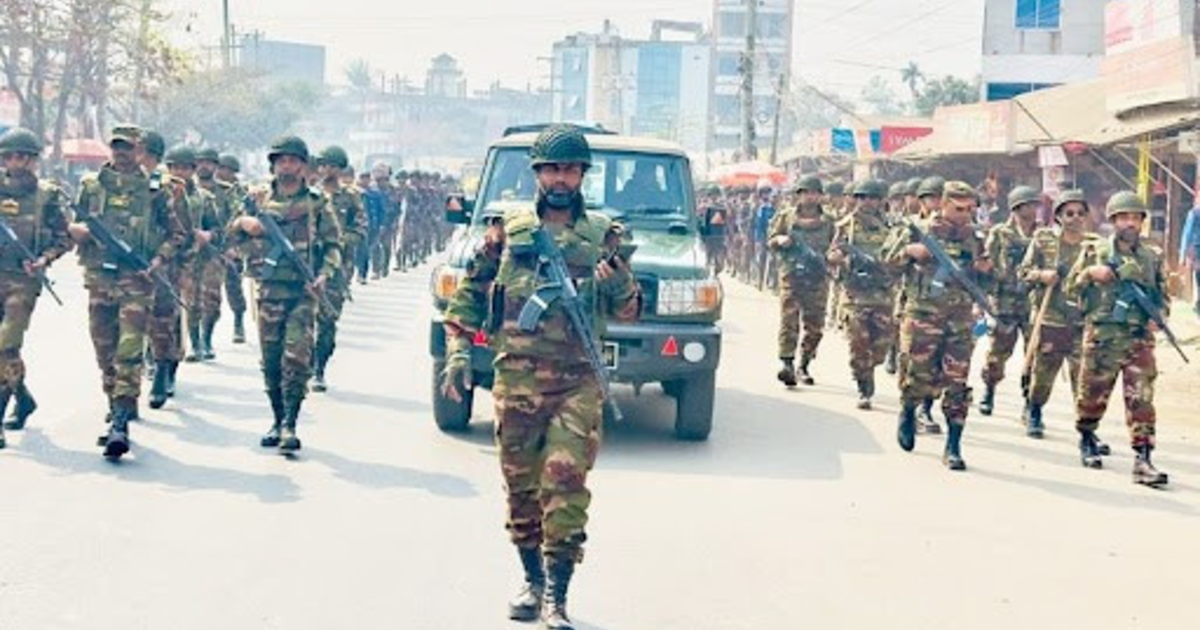 সুষ্ঠু নির্বাচন নিশ্চিত করতে ধনবাড়ীতে যৌথ বাহিনীর মহড়া