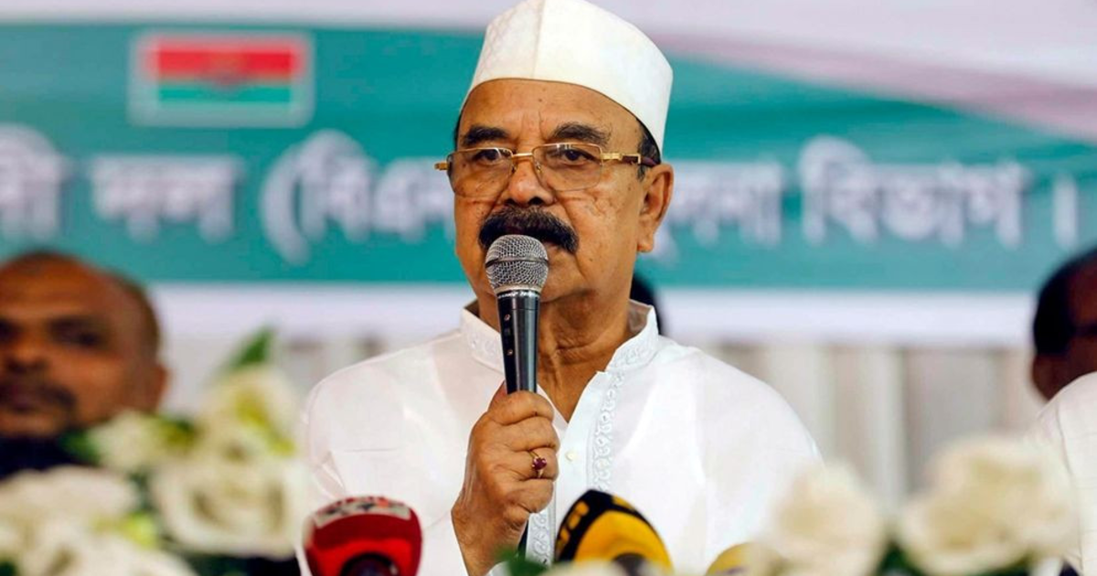 মন্ত্রীদের শপথ অনুষ্ঠানে আসলে কী ঘটেছিল? ব্যাখ্যা দিলেন গয়েশ্বর রায়