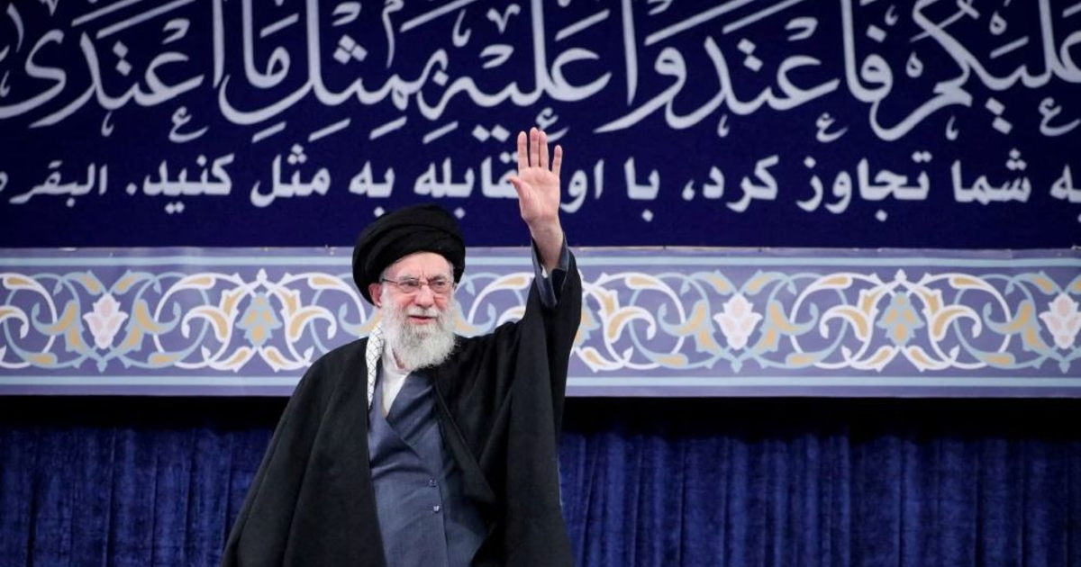 খামেনির মৃত্যুর পর ইরানের নেতৃত্ব কার হাতে, কী জানাল রাষ্ট্রীয় গণমাধ্যম