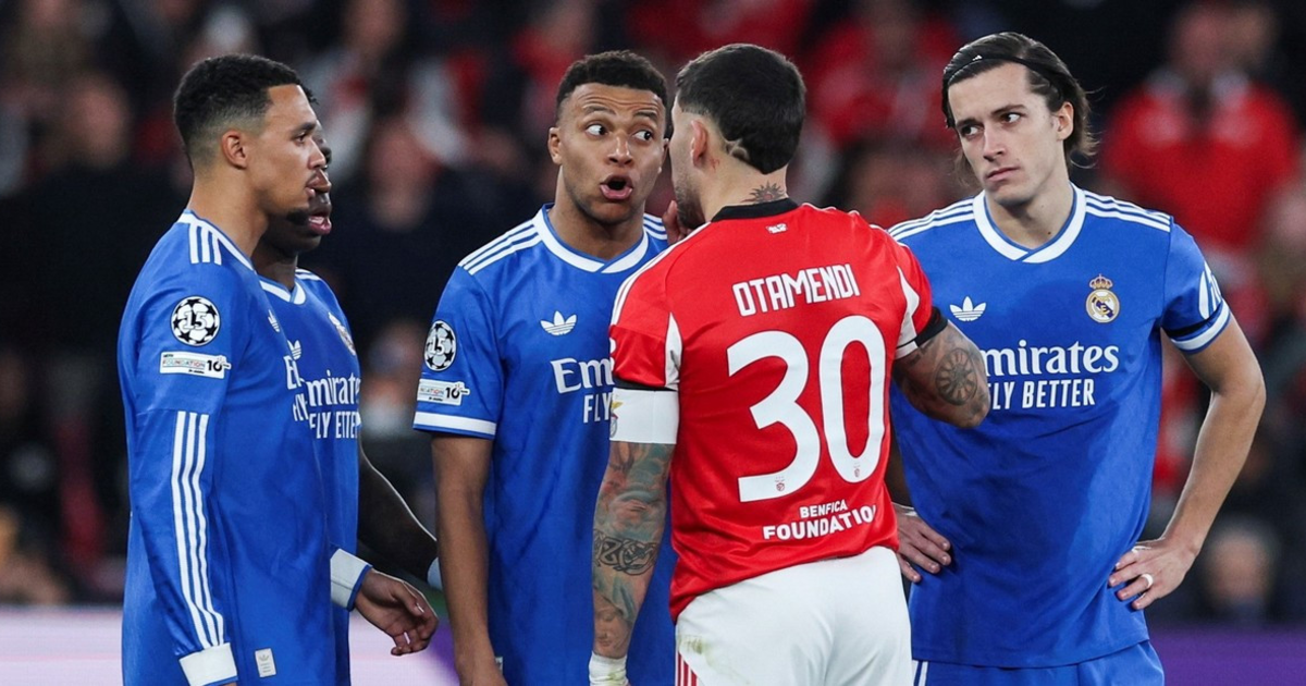 ভিনিসিয়ুসকে পাঁচবার ‘বানর’ বলে বিতর্কে আর্জেন্টাইন খেলোয়াড়